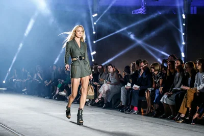 Look 2